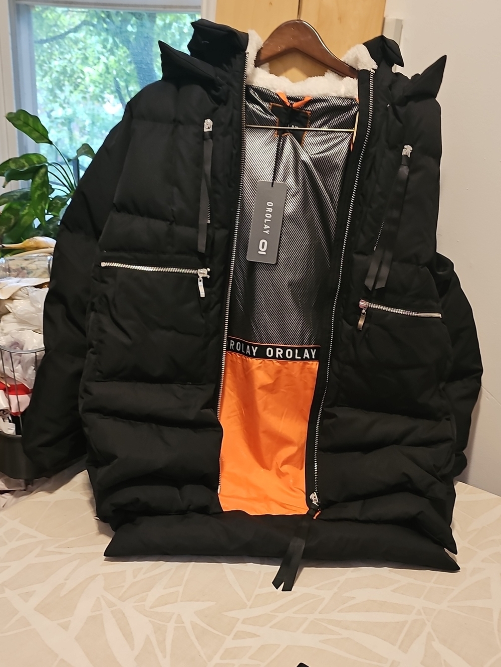 OROLAY Women's Black Hooded Puffer Jacket with Orange Lining
